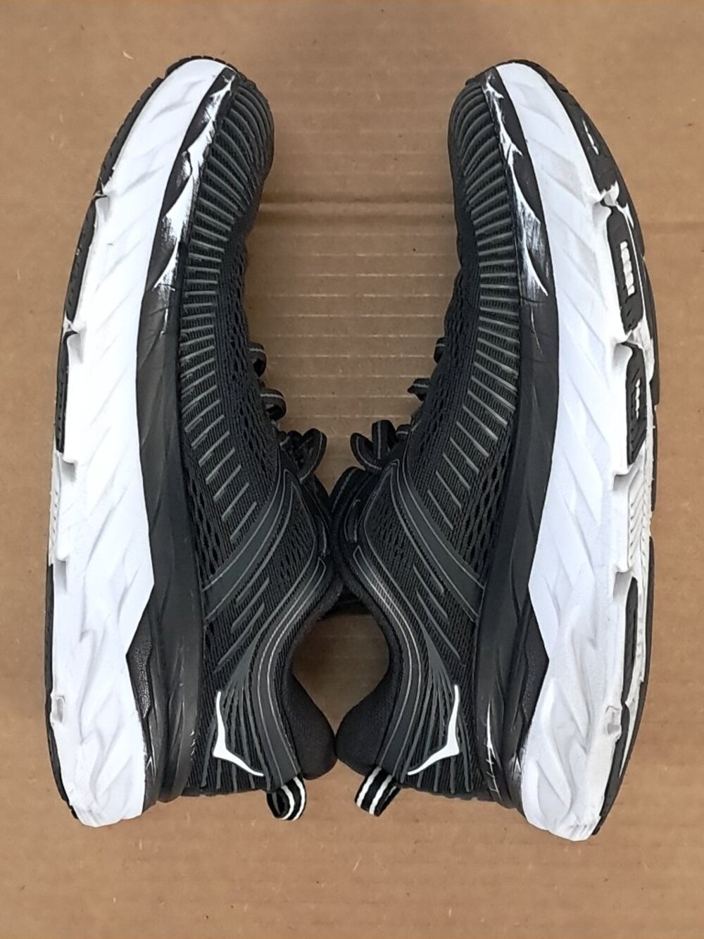 Hoka One One Bondi 7 Shoes Women Size 8 Black Sneakers Athletic 1110519 BWHT - Picture 4 of 16